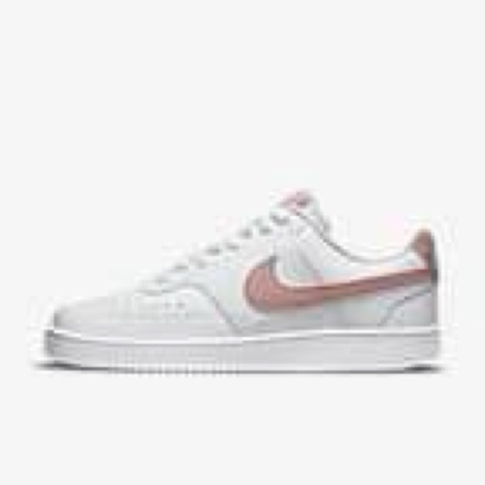 WOMENS NIKE COURT VISION LOW SIZE 8.5
